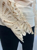Blusa Beige Manga Torchon - Image 4