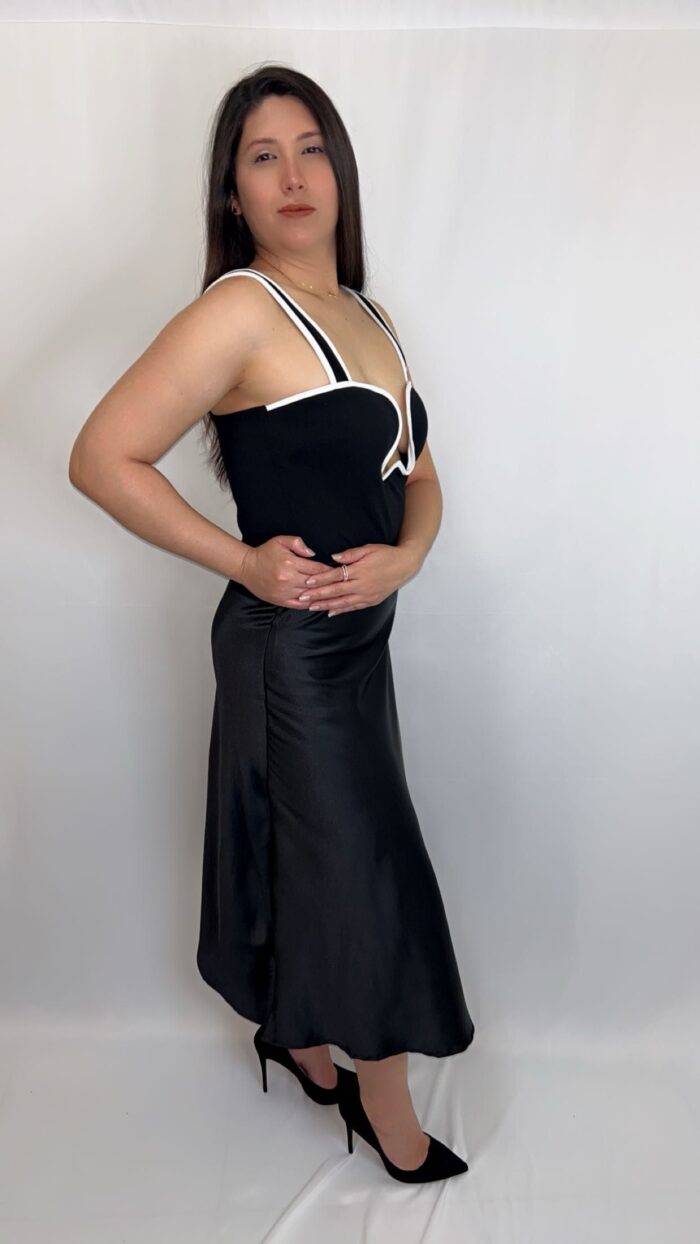 Falda Satinada Negra - Image 2